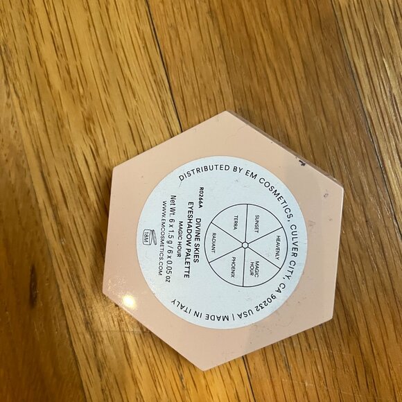 EM Cosmetics Divine Skies Eyeshadow Palette Magic Hour - Picture 5 of 5